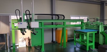 Servo Motor Loading M/C