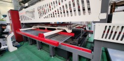 HK Fiber Laser M/C에 부착된 Smart Cell 3015H